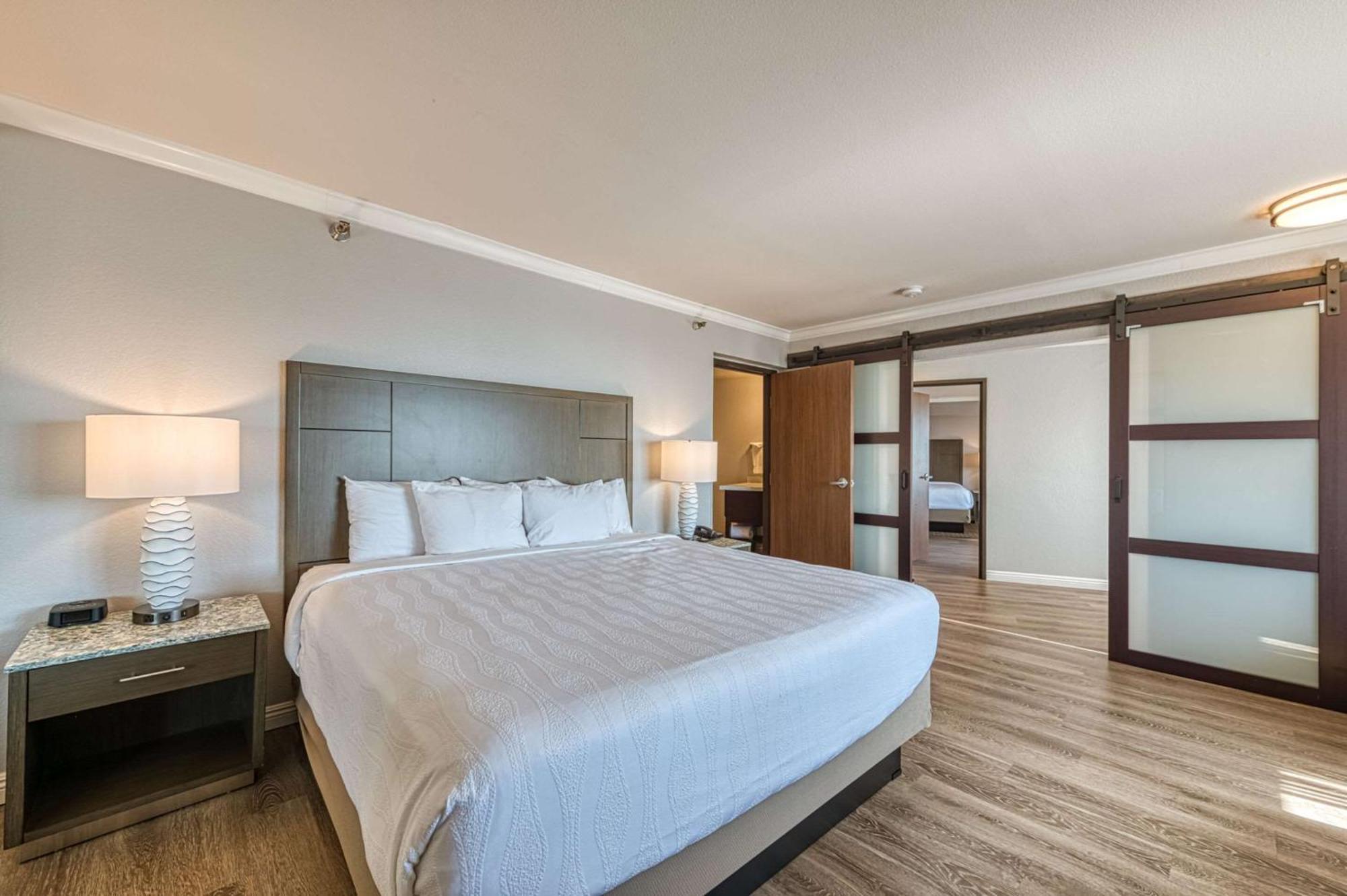 Amanzi Hotel, Ascend Collection Hotel