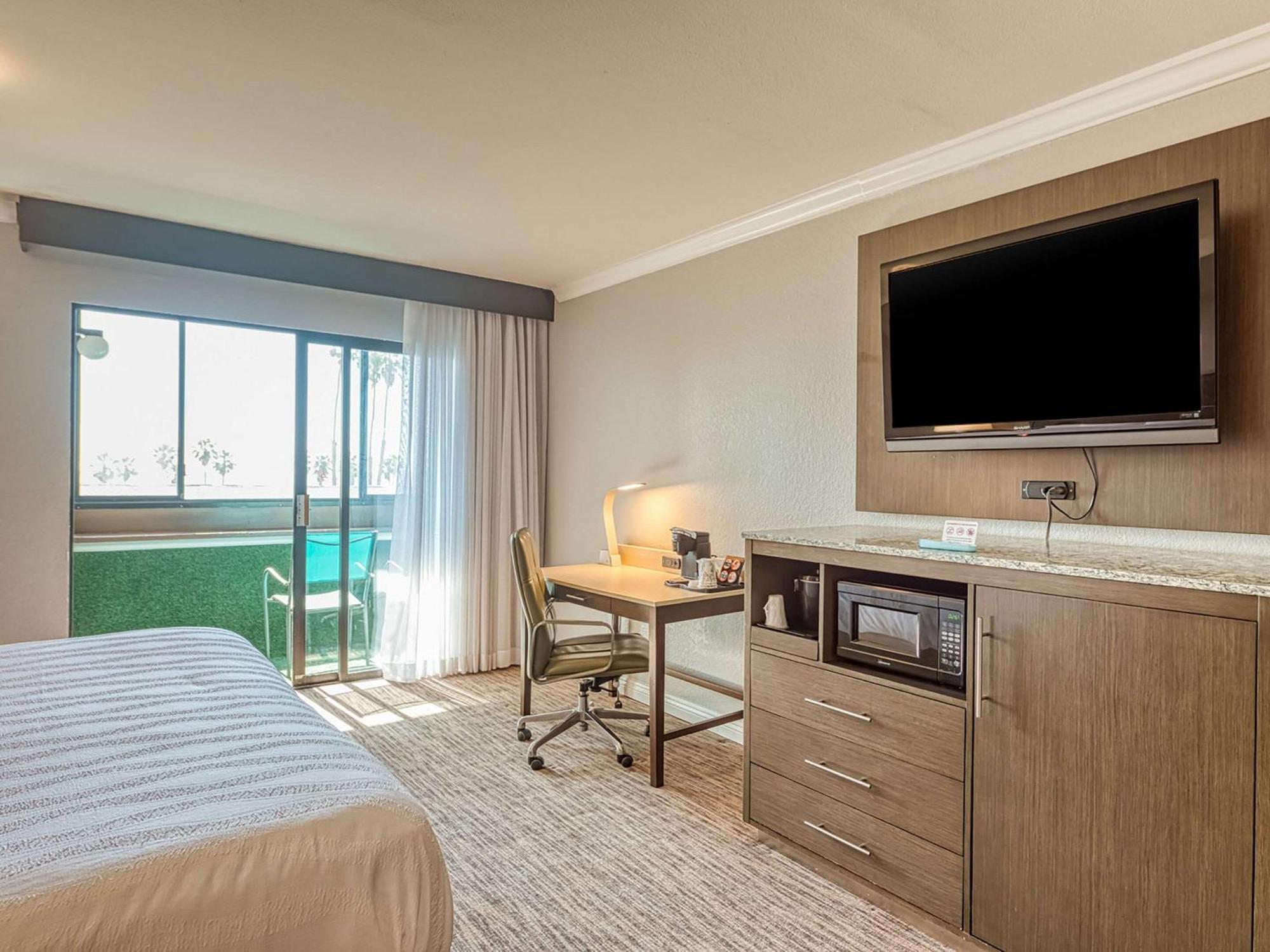 Amanzi Hotel, Ascend Collection Hotel Ventura