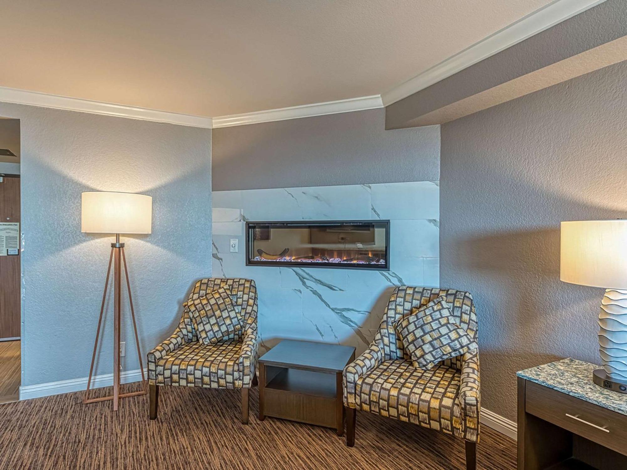 Amanzi Hotel, Ascend Collection Hotel Ventura